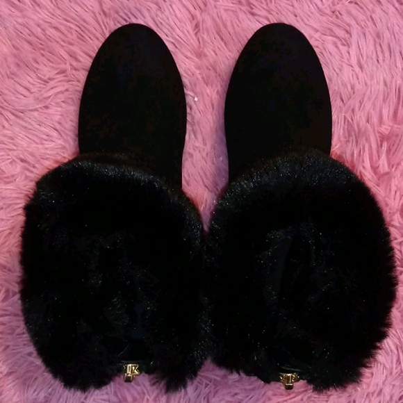 DKNY Abri Booties - Picture 3 of 7